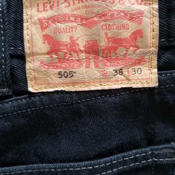 Levi's 505 Jeans - Picture 3 of 4